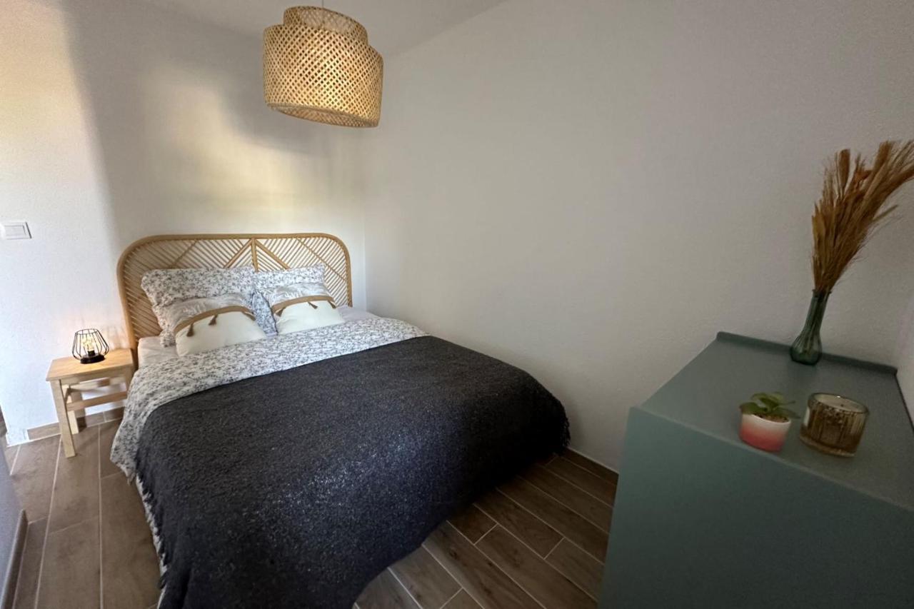 Very Cosy Apartment At 200 M From The Beaches Ла-Лонд-ле-Мор Екстер'єр фото